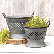 Weathered Tin Colander - 8"