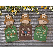 Distressed Wooden Spring Phrases Gardener Hanger  (3 Count Assortment)