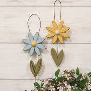 Distressed Wood Daisy Hanger  (2 Count Assortment)